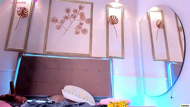 amandalee01 online show from April 6, 4:46 am