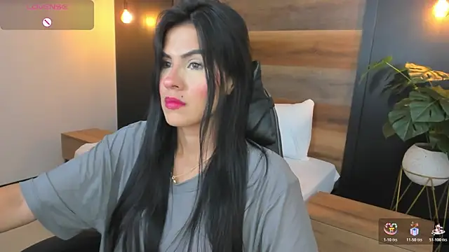 stephanya  online show from January 7, 7:16 pm