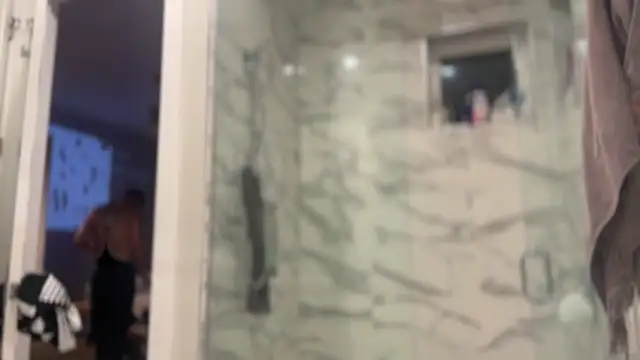 Snapshot of 69woodinson chatting on December 3, 8:12 am 69woodinson online show from December 3, 8:12 am