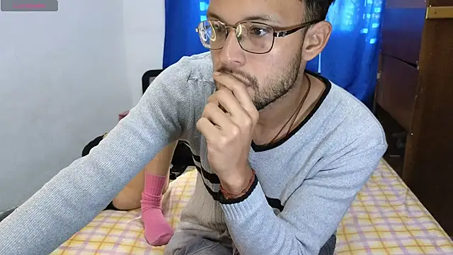 Snapshot of YuKinaHentaiI chatting on March 10, 12:26 pm YuKinaHentaiI online show from March 10, 12:26 pm