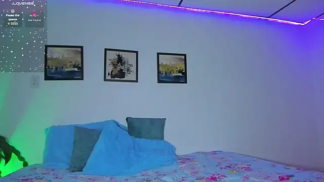 Snapshot of elafranco_ chatting on November 20, 3:50 am elafranco online show from November 20, 3:50 am