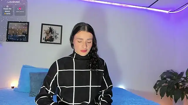 elafranco  online show from December 22, 12:51 am