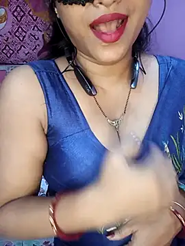 Sexy Mona Bhabhi online show from September 18, 5:37 pm