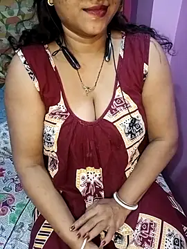 Sexy Mona Bhabhi online show from December 3, 6:39 pm