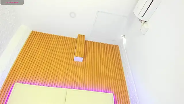 aggy castel online show from January 16, 3:05 pm