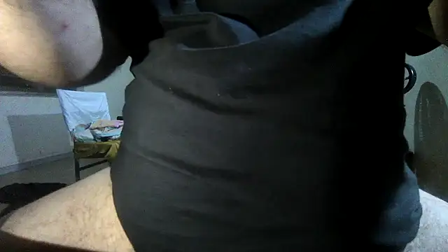 Snapshot of angel0_voglioso chatting on December 8, 8:41 am angel0 voglioso online show from December 8, 8:41 am