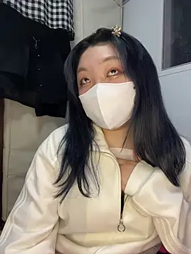 Snapshot of YUNA-yuna chatting on January 21, 1:00 pm YUNA-yuna online show from January 21, 1:00 pm