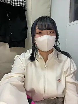 Snapshot of YUNA-yuna chatting on January 25, 1:19 pm YUNA-yuna online show from January 25, 1:19 pm