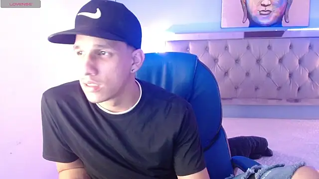 Snapshot of Jheidertwink chatting on January 14, 3:32 am Jheidertwink online show from January 14, 3:32 am