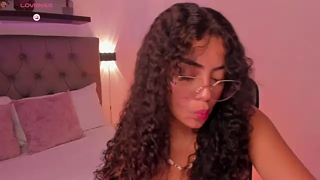 yaya23x online show from December 16, 1:27 pm