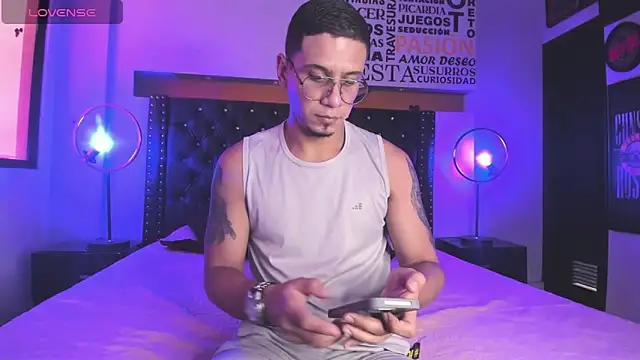 JoshMillerr  online show from February 20, 4:46 pm