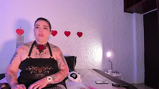 Snapshot of poisson_ivy chatting on September 26, 8:24 pm poisson ivy online show from September 26, 8:24 pm