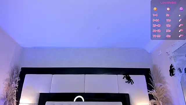 CarlaRossi  online show from October 13, 7:36 pm