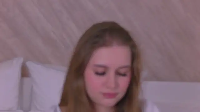 Snapshot of EllieHayes chatting on January 10, 4:51 pm EllieHayes online show from January 10, 4:51 pm