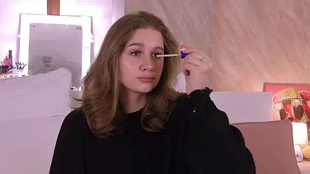 Snapshot of EllieHayes chatting on October 5, 4:38 pm EllieHayes online show from October 5, 4:38 pm