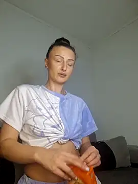 Snapshot of AudreyJoy chatting on February 16, 10:10 pm AudreyJoy online show from February 16, 10:10 pm