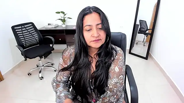 Snapshot of Adele_Sweett chatting on February 10, 5:19 pm Adele Sweett online show from February 10, 5:19 pm