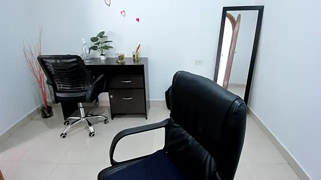 Snapshot of Adele_Sweett chatting on February 17, 2:48 pm Adele Sweett online show from February 17, 2:48 pm