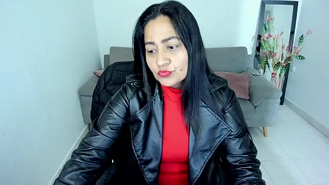 Snapshot of Adele_Sweett chatting on October 20, 10:27 am Adele Sweett online show from October 20, 10:27 am