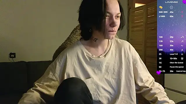 esajukyy online show from March 11, 2:56 pm