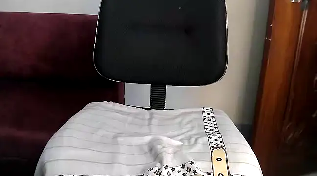 Snapshot of Olivia3 chatting on March 16, 9:26 pm Olivia3 online show from March 16, 9:26 pm