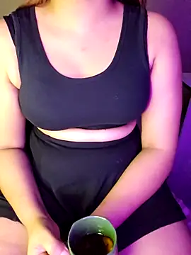 Snapshot of Olivia3 chatting on October 5, 8:29 pm Olivia3 online show from October 5, 8:29 pm