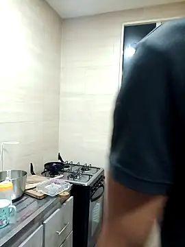 Black Diamon  online show from December 11, 8:15 am