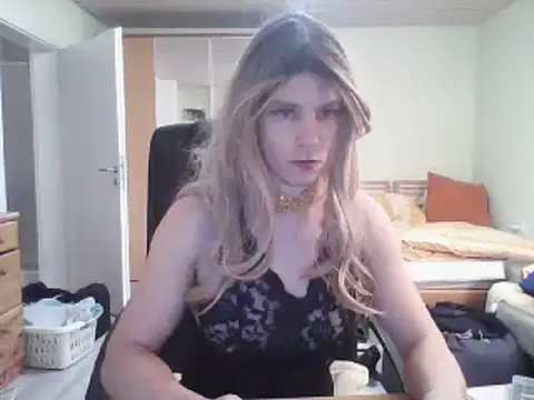 Snapshot of Kinky-Kristina chatting on February 7, 7:59 pm Kinky-Kristina online show from February 7, 7:59 pm