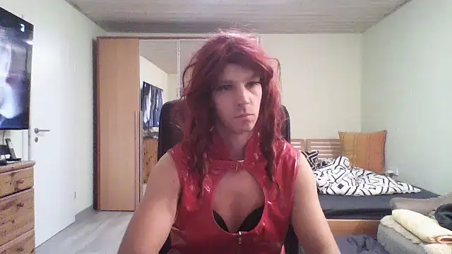 Snapshot of Kinky-Kristina chatting on October 10, 7:46 pm Kinky-Kristina online show from October 10, 7:46 pm