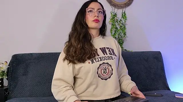 Kendal Mosk online show from April 22, 4:30 pm