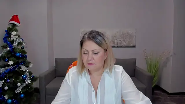 Snapshot of Milana_Blake chatting on December 18, 12:51 pm Milana Blake online show from December 18, 12:51 pm