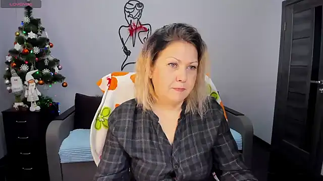 Snapshot of Milana_Blake chatting on December 23, 6:44 am Milana Blake online show from December 23, 6:44 am