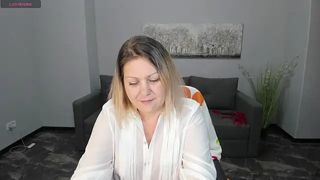Snapshot of Milana_Blake chatting on January 7, 3:44 pm Milana Blake online show from January 7, 3:44 pm
