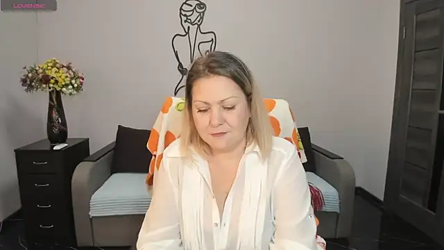 Snapshot of Milana_Blake chatting on January 8, 12:47 pm Milana Blake online show from January 8, 12:47 pm