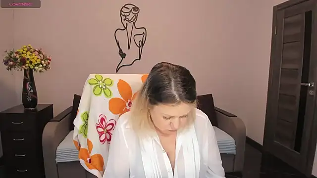 Snapshot of Milana_Blake chatting on January 9, 4:06 pm Milana Blake online show from January 9, 4:06 pm