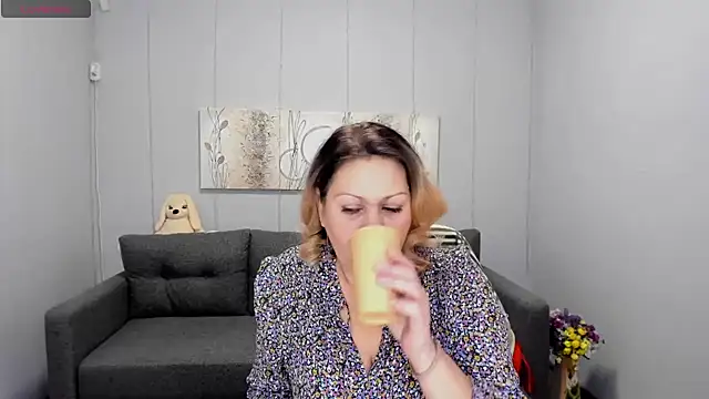 Snapshot of Milana_Blake chatting on January 17, 12:42 pm Milana Blake online show from January 17, 12:42 pm