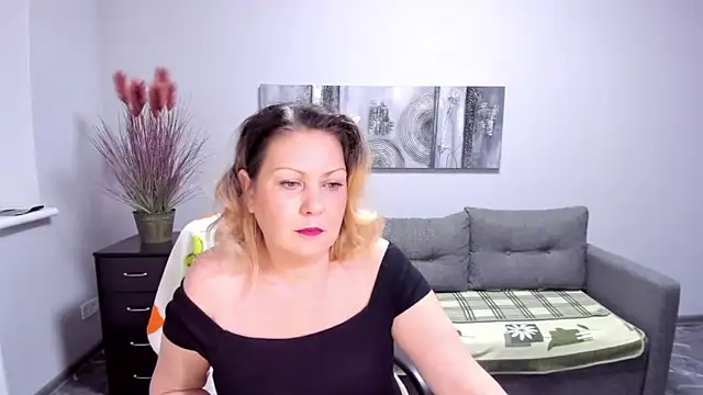Snapshot of Milana_Blake chatting on March 5, 11:05 pm Milana Blake online show from March 5, 11:05 pm