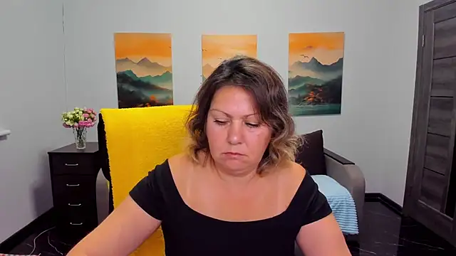 Snapshot of Milana_Blake chatting on October 1, 12:44 pm Milana Blake online show from October 1, 12:44 pm