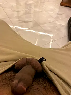 Snapshot of Lahcene chatting on November 30, 11:20 pm Lahcene online show from November 30, 11:20 pm