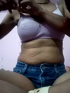 Snapshot of radhika07 chatting on December 30, 7:26 am radhika07 online show from December 30, 7:26 am