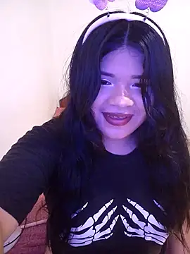 Snapshot of CANELA_9911 chatting on December 10, 9:01 am CANELA 9911 online show from December 10, 9:01 am