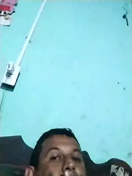 Snapshot of Feli230990 chatting on December 10, 12:06 am Feli230990 online show from December 10, 12:06 am