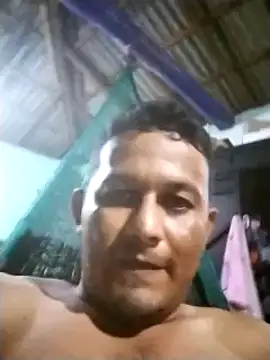 Snapshot of Feli230990 chatting on December 11, 3:45 am Feli230990 online show from December 11, 3:45 am