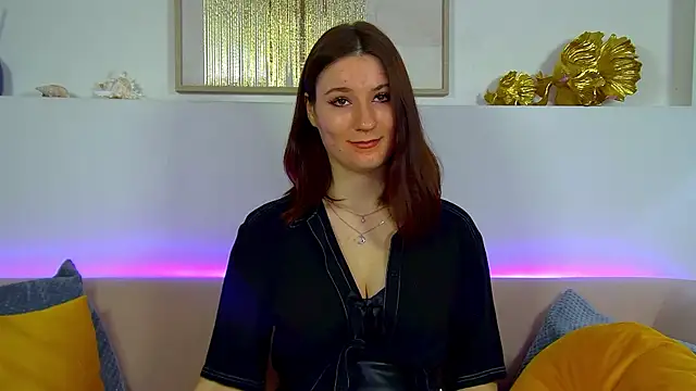 VictoriaArdern online show from October 18, 7:09 am