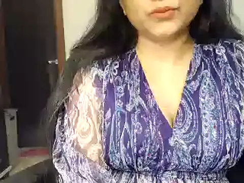 Snapshot of Hritvika chatting on March 3, 2:15 pm Hritvika online show from March 3, 2:15 pm