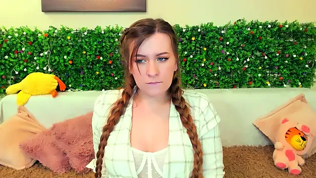 liya gorgeous online show from December 22, 11:22 am