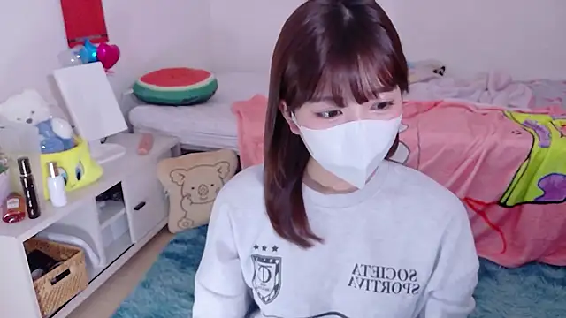 Snapshot of Runarunapi chatting on January 10, 12:12 am Runarunapi online show from January 10, 12:12 am