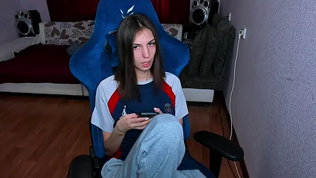 Snapshot of Venera66615 chatting on March 5, 2:34 pm Venera66615 online show from March 5, 2:34 pm