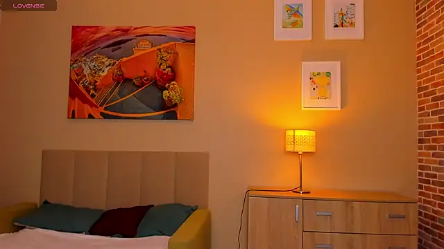 Snapshot of Venera66615 chatting on September 12, 9:37 pm Venera66615 online show from September 12, 9:37 pm