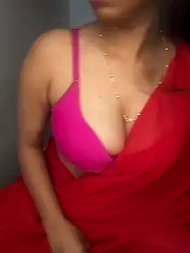 Snapshot of hinaa_khan chatting on December 15, 6:45 pm hinaa khan online show from December 15, 6:45 pm